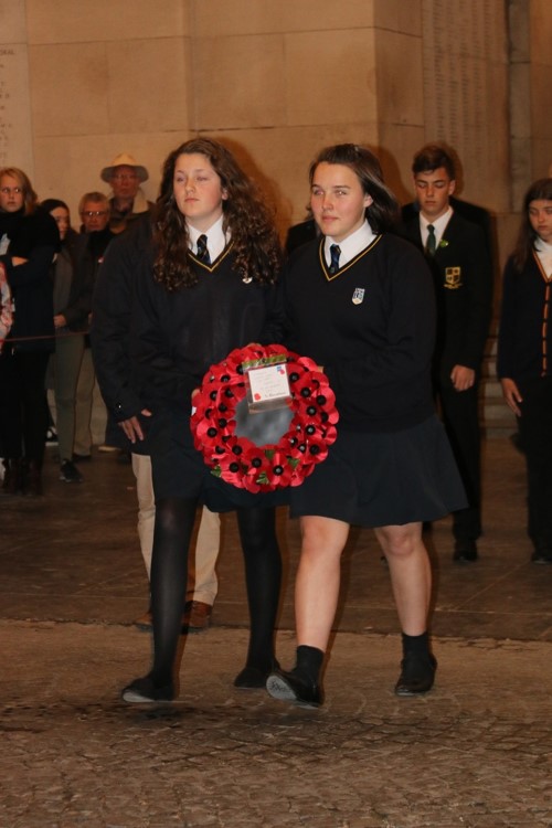 UVHS students laying wreath